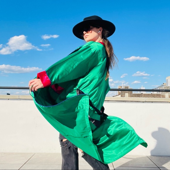 Vintage Victoria’s Secret Satin Silk Emerald Green Acid Pink Colorblack Robe - Picture 4 of 16